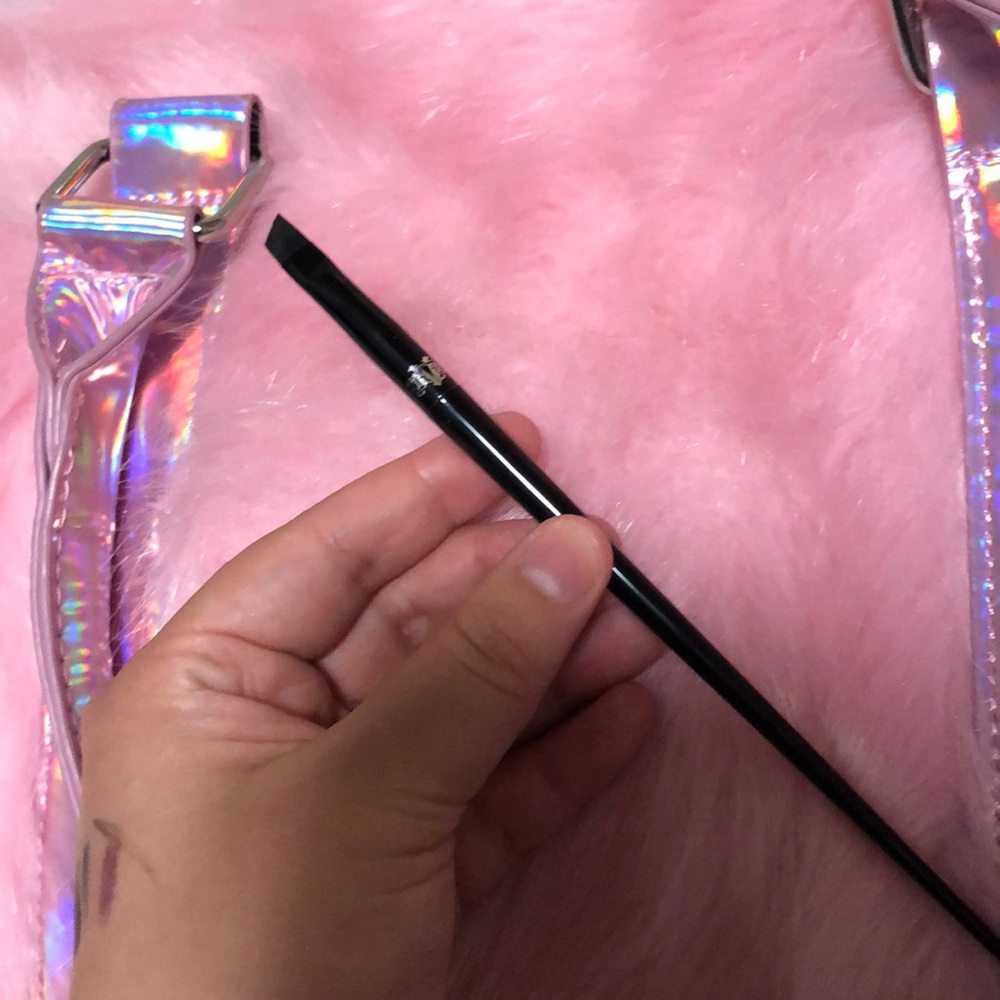 Kat Von D eyebrow brush 70